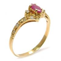 Anel em ouro 18k com diamantes e rubi