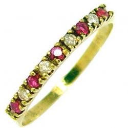 Meia aliança de rubis e brilhantes em ouro 18k Meia aliança de rubis e brilhantes em ouro 18k