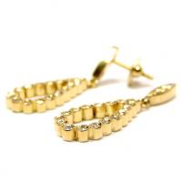 Brinco em ouro amarelo 18k com brilhantes