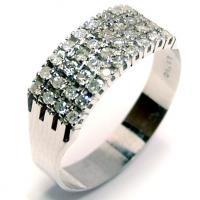 Meia aliança de diamantes em ouro branco 18k Meia aliança de diamantes em ouro branco 18k