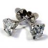 Brinco em ouro branco 18k com zirconia