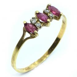 Anel em ouro 18k com diamantes e rubis Anel em ouro 18k com diamantes e rubis