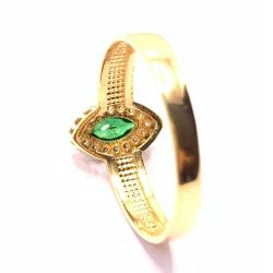 Anel em ouro 18k com pedra sintetica - 2APS0106