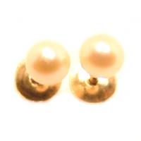 Brinco em ouro amarelo 18k com pérola