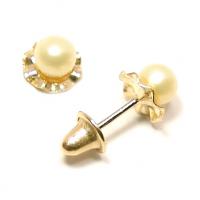 Brinco em ouro amarelo 18k com pérola