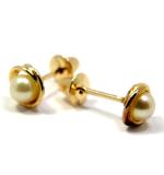 Brinco em ouro amarelo 18k com pérola