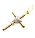 Crucifixo em ouro amarelo e branco 18k